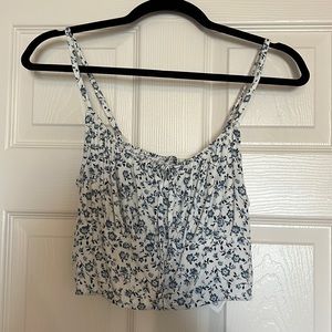 WHITE AND BLUE FLORAL HOLLISTER CROP TOP